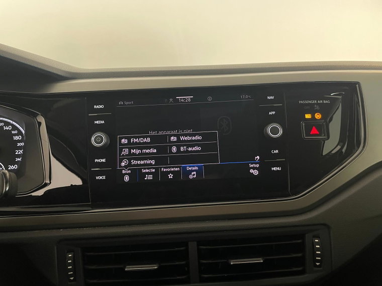 Vehicle Image 30