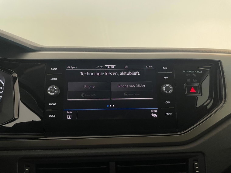 Vehicle Image 32