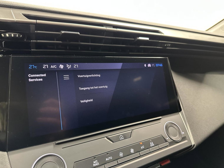 Vehicle Image 38