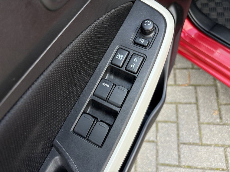 Vehicle Image 28