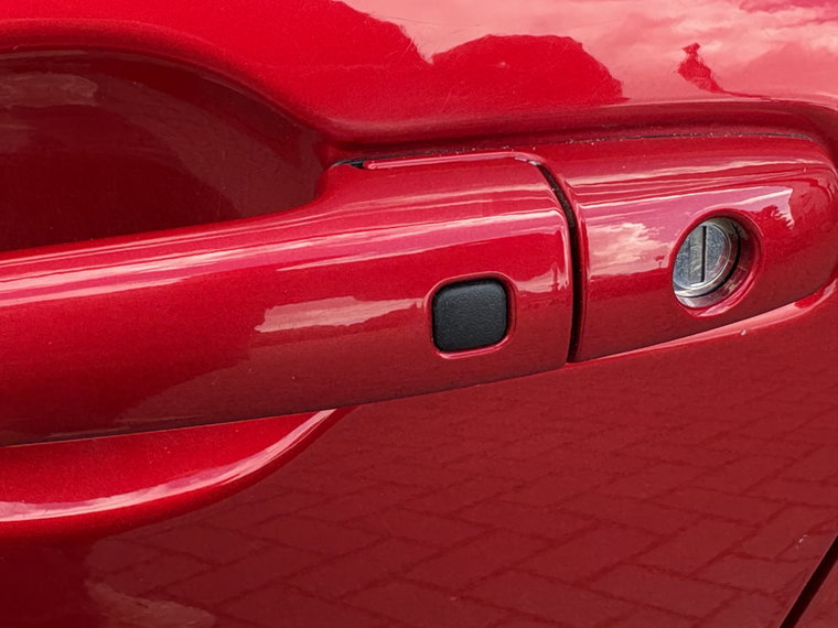 Vehicle Image 32