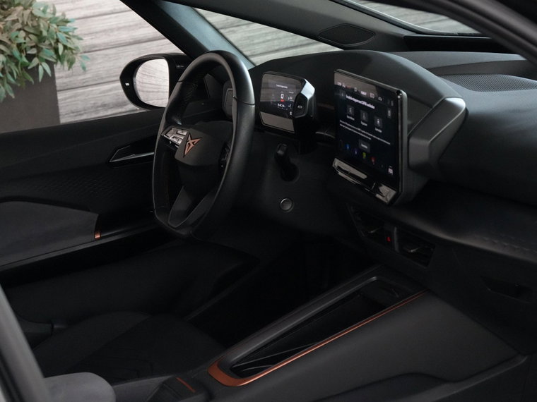 Vehicle Image 36