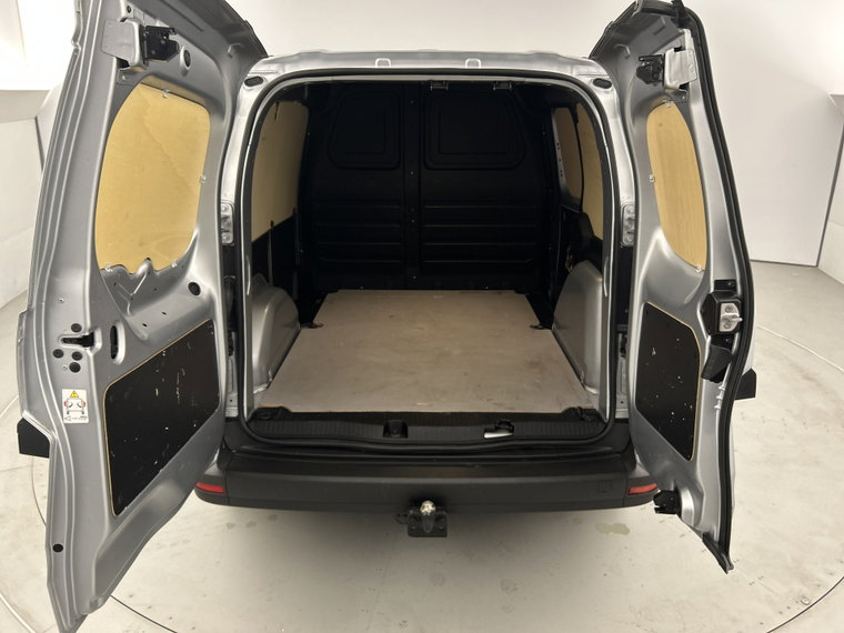 Vehicle Image 26