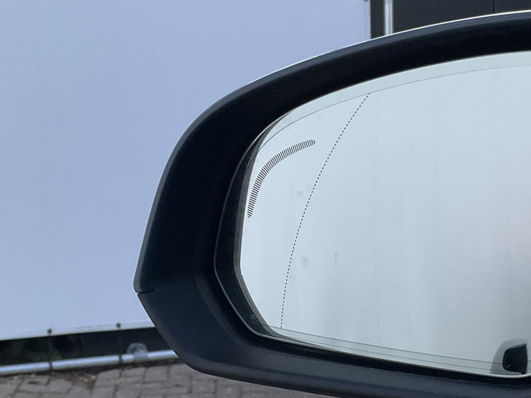 Vehicle Image 37