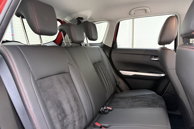 Vehicle Image 15
