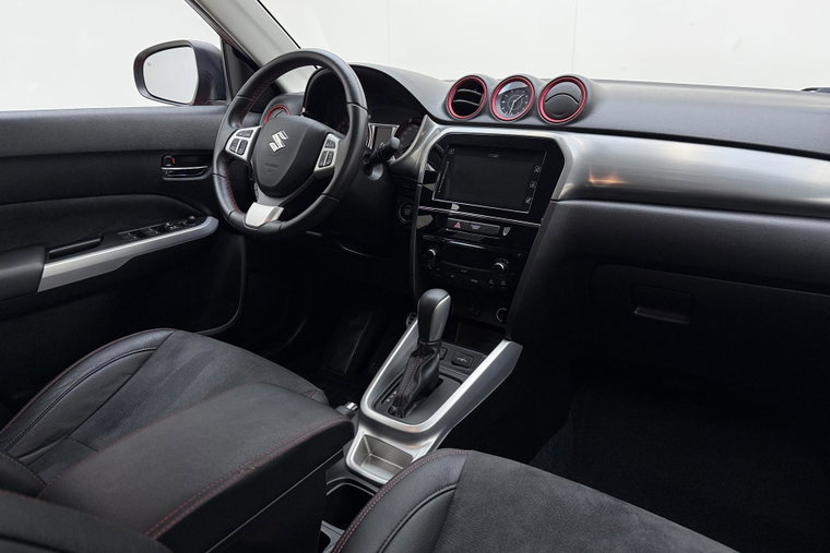 Vehicle Image 16