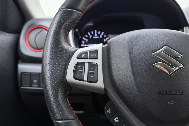 Vehicle Image 21