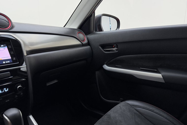 Vehicle Image 30
