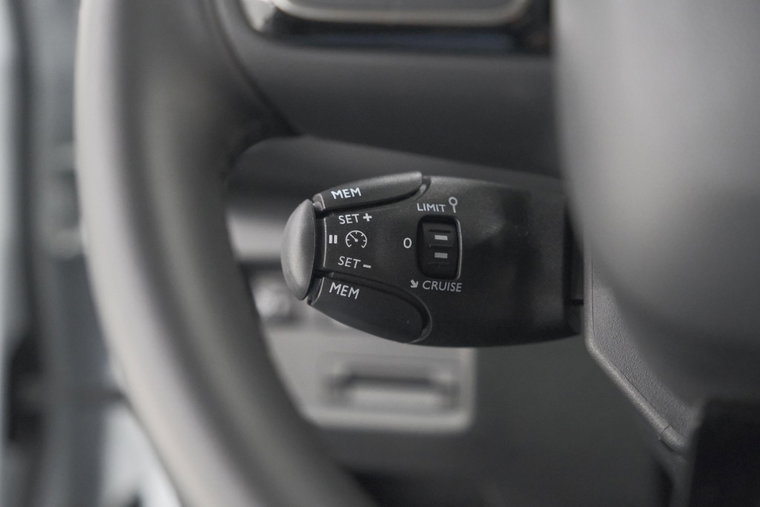 Vehicle Image 37