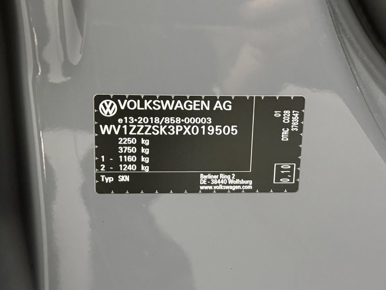 Vehicle Image 25