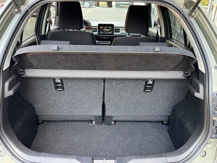 Vehicle Image 12