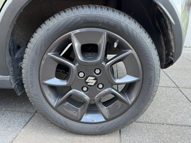 Vehicle Image 15