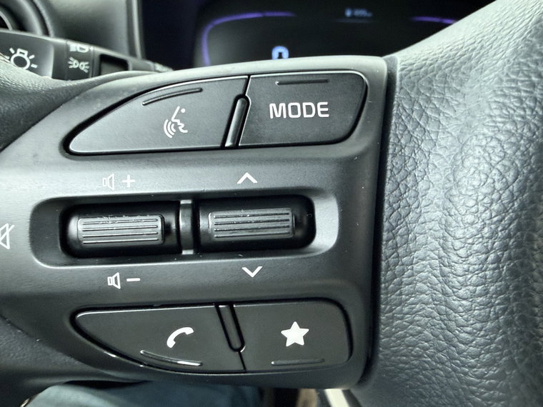 Vehicle Image 27