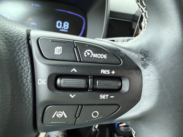Vehicle Image 28