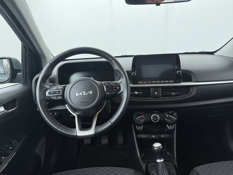 Vehicle Image 38