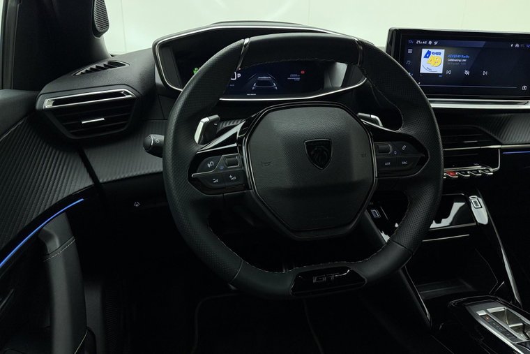 Vehicle Image 32