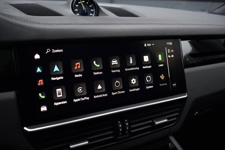 Vehicle Image 9