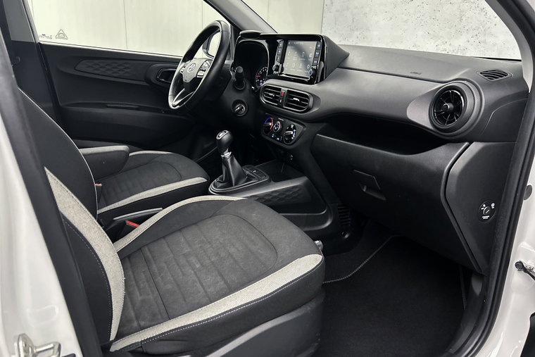 Vehicle Image 31