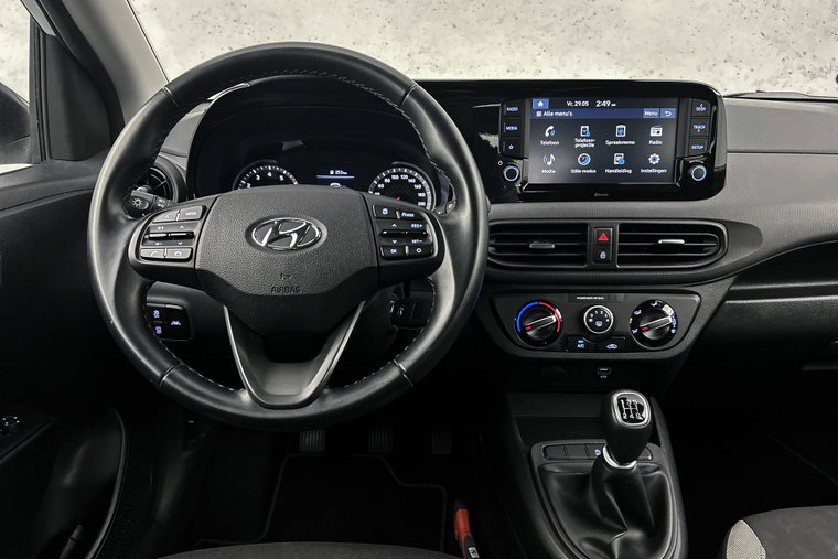 Vehicle Image 10