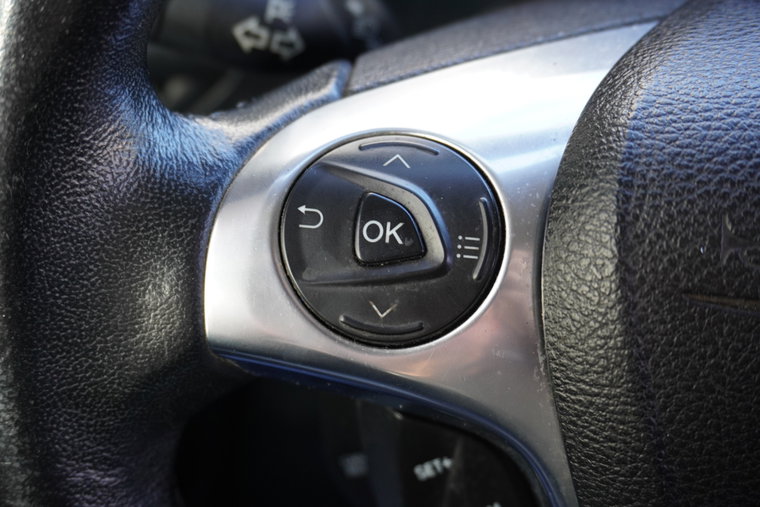 Vehicle Image 13