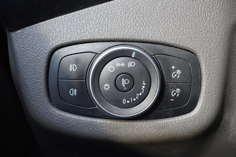 Vehicle Image 16