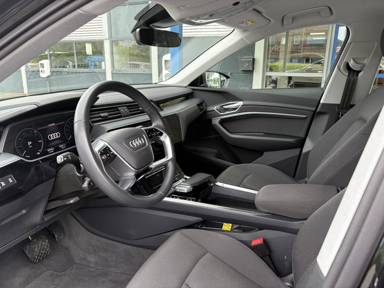 Vehicle Image 17