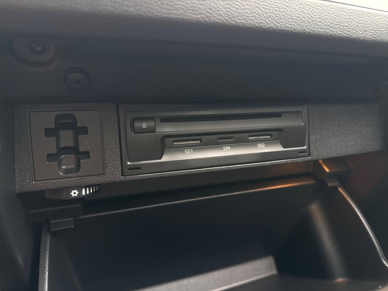 Vehicle Image 28