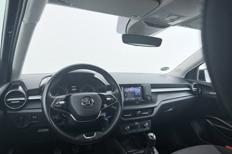 Vehicle Image 16