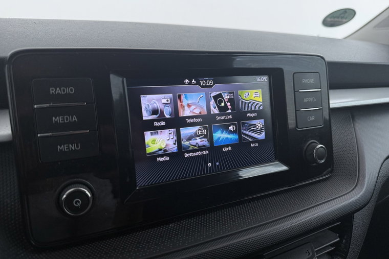 Vehicle Image 21