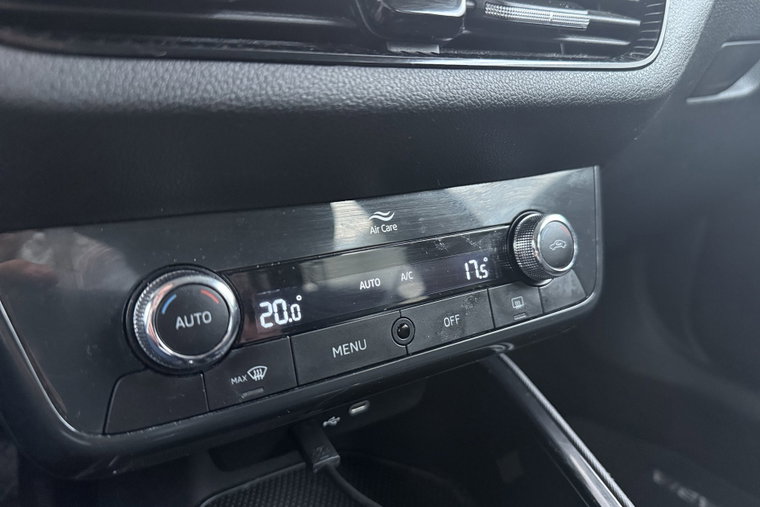 Vehicle Image 29
