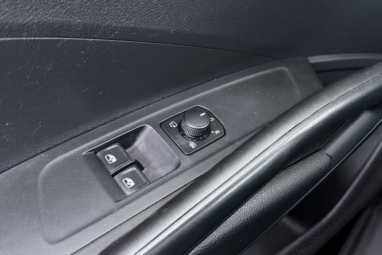 Vehicle Image 37