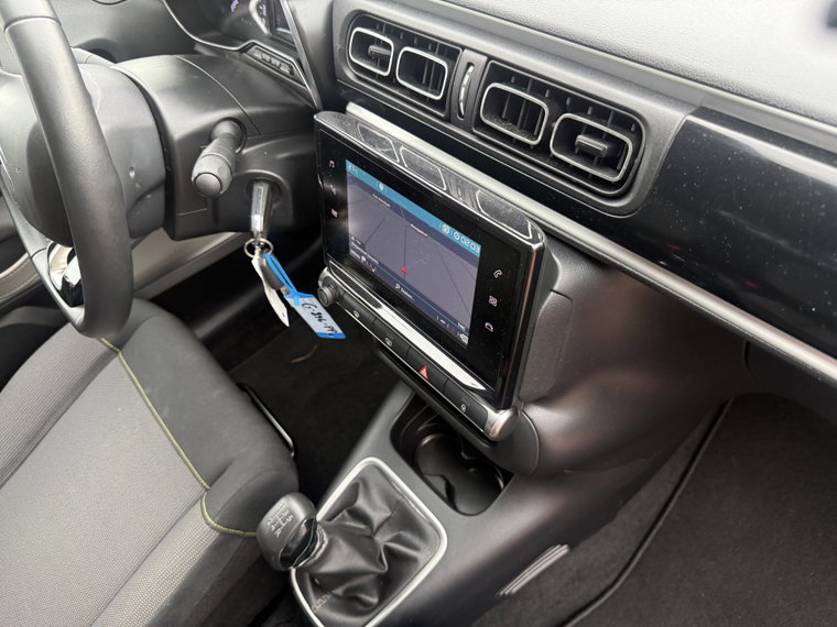 Vehicle Image 37