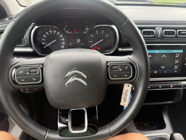 Vehicle Image 11