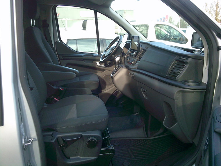 Vehicle Image 18