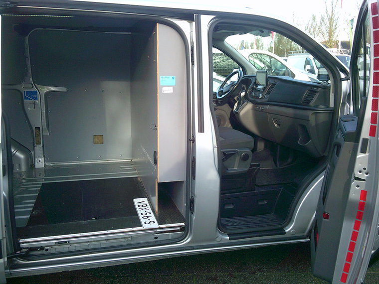 Vehicle Image 19