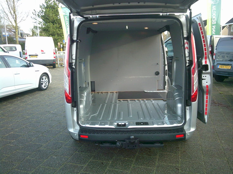Vehicle Image 20