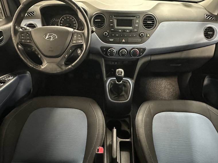 Vehicle Image 11