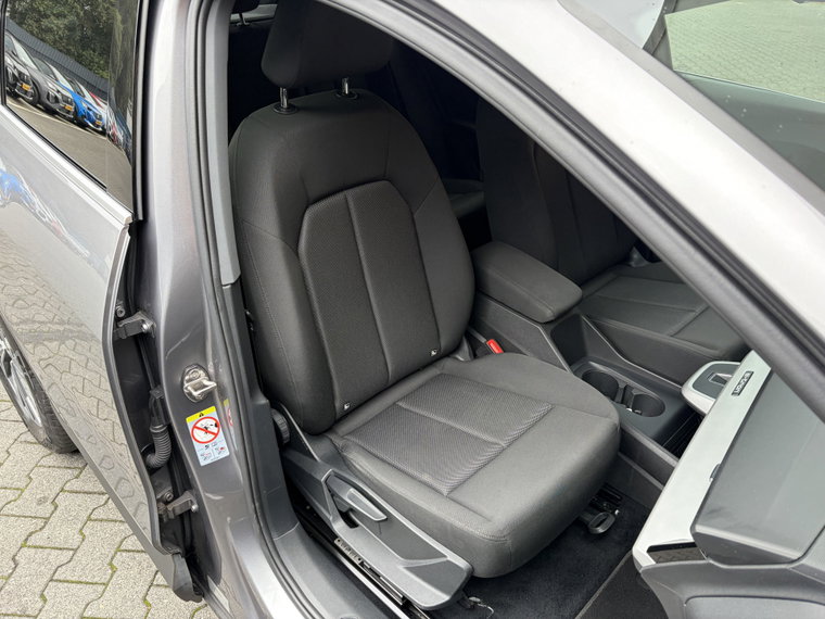 Vehicle Image 50