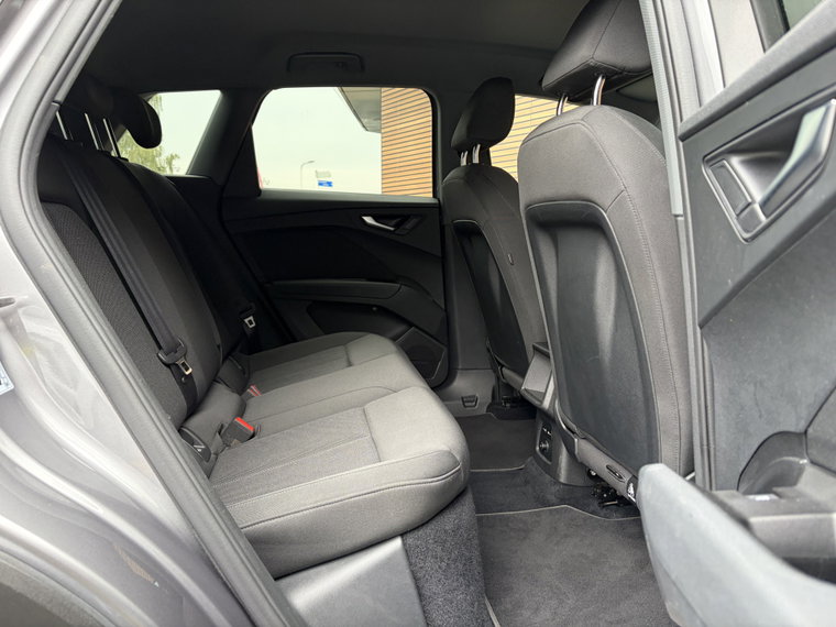 Vehicle Image 53