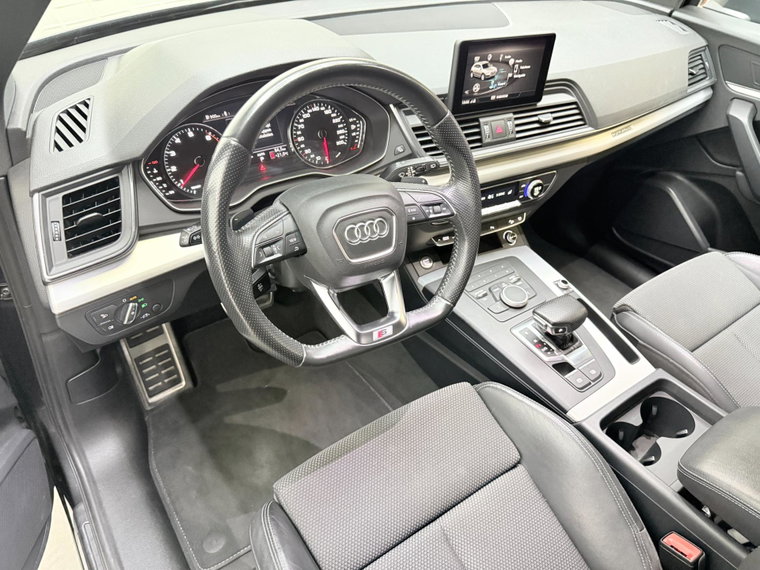 Vehicle Image 25