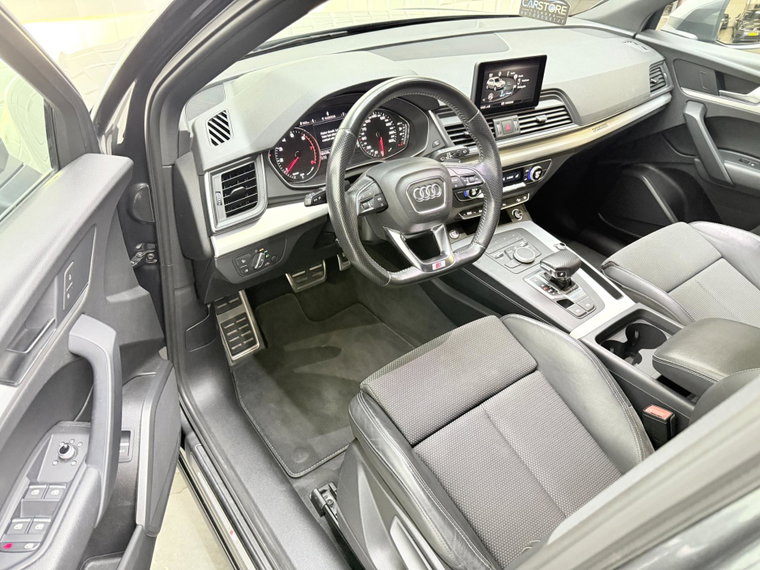 Vehicle Image 11