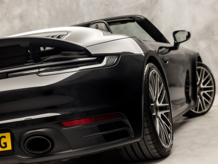 Vehicle Image 32