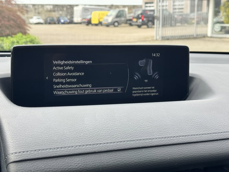 Vehicle Image 38
