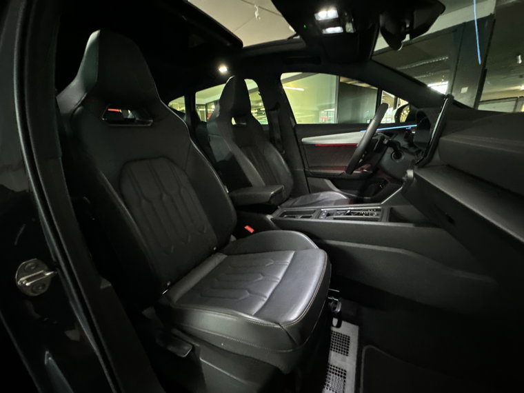 Vehicle Image 35