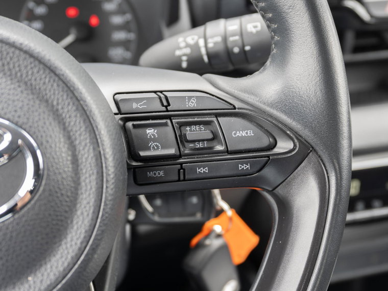 Vehicle Image 25