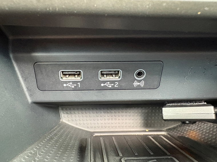Vehicle Image 30