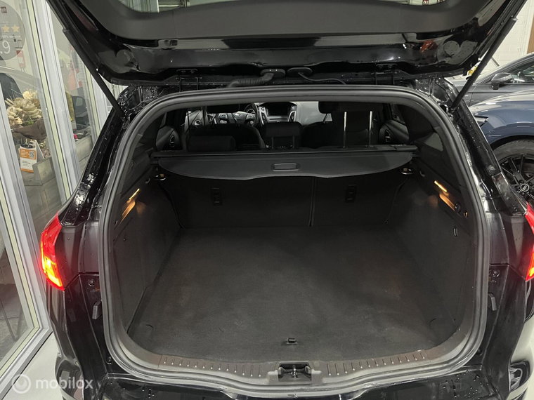 Vehicle Image 40