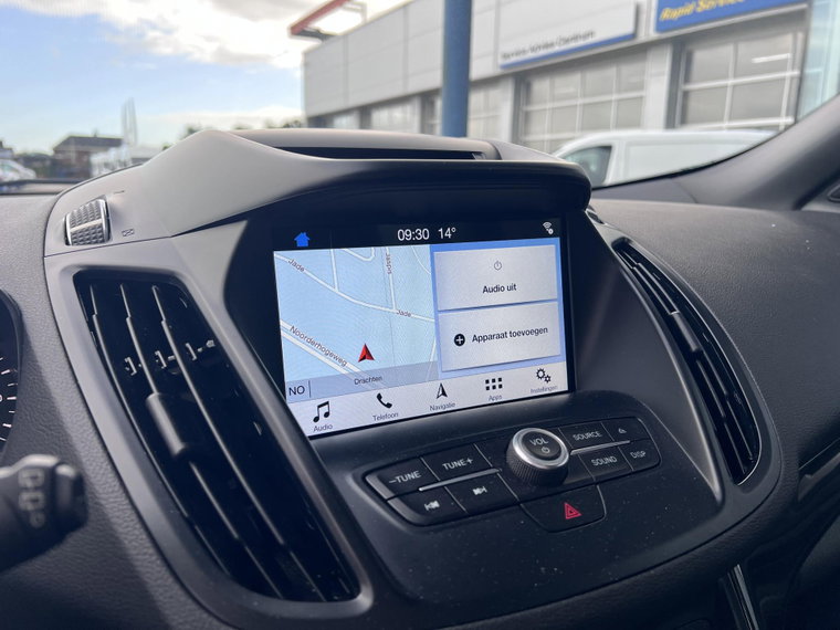 Vehicle Image 25