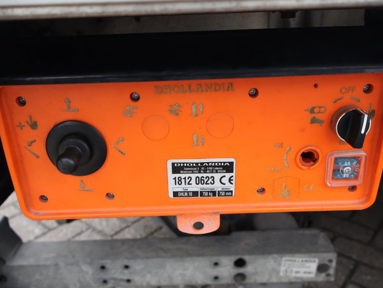 Vehicle Image 38