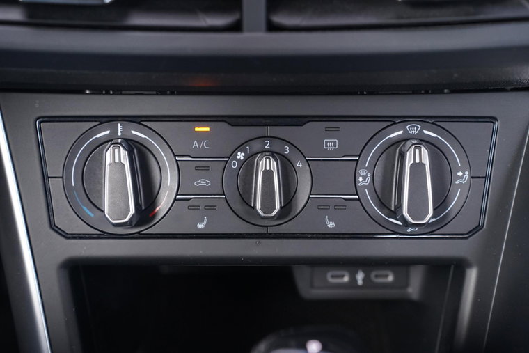 Vehicle Image 27